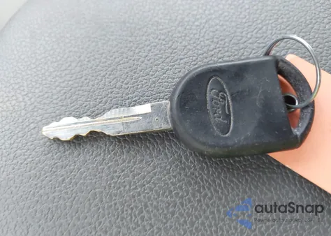 2005 Ford Five Hundred Sel from USA, damaged, VIN 1FAFP24185G166601